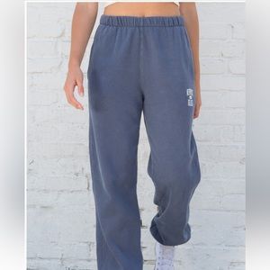 BRANDY MELVILLE SWEATPANTS